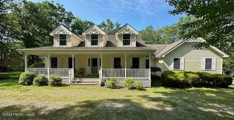 110 Gaskin Dr, Lords Valley, PA 18428
