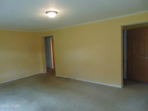 12 Pine Tree Ln, Newfoundland, PA 18445 photo 11