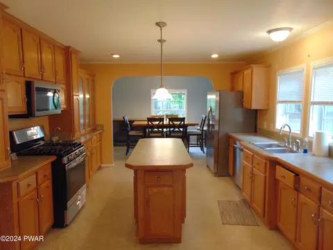 12 Pine Tree Ln, Newfoundland, PA 18445 photo 13