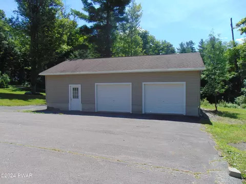12 Pine Tree Ln, Newfoundland, PA 18445 photo 6