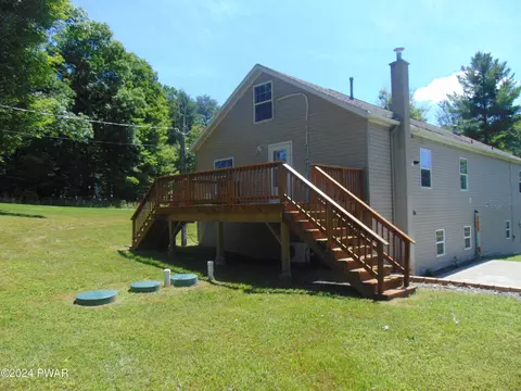 12 Pine Tree Ln, Newfoundland, PA 18445 photo 5