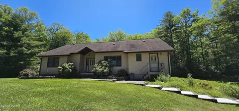 190 Skipperene Rd, Narrowsburg, NY 12764