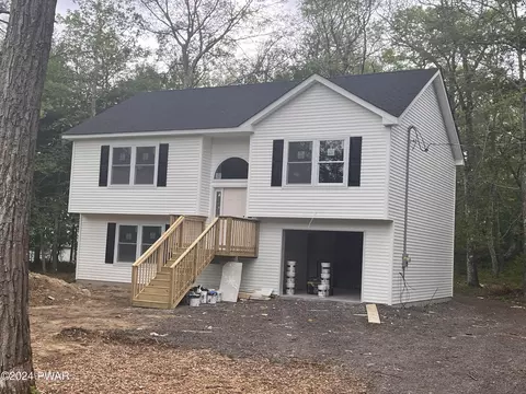 103 Cherokee Trl, Dingmans Ferry, PA 18328