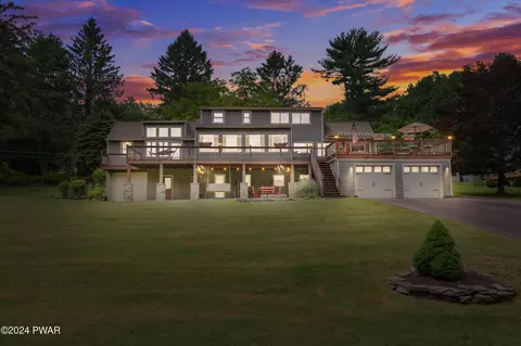 102 Shore Rd, Tafton, PA 18464