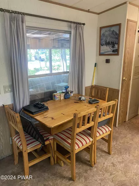 154 Commanche Drive Dr, Shohola, PA 18458