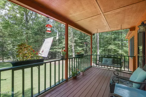 148 Rt 390, Tafton, PA 18464