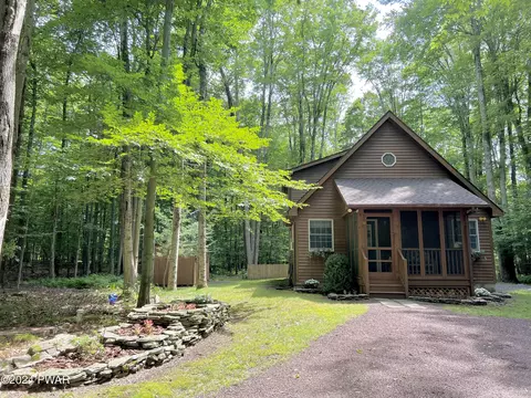 22 Beech Ln, Lake Ariel, PA 18436