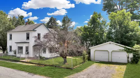 101 Avenue I, Matamoras, PA 18336