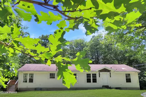 199 Frenchtown Rd, Shohola, PA 18458