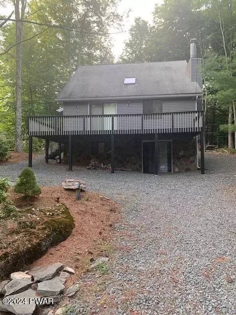 677 Deerfield Rd, Lake Ariel, PA 18436