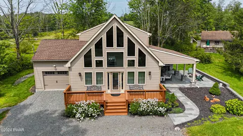 61 Highpoint Dr, Lake Ariel, PA 18436