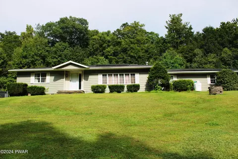 26 Stone Dr, Tunkhannock, PA 18657