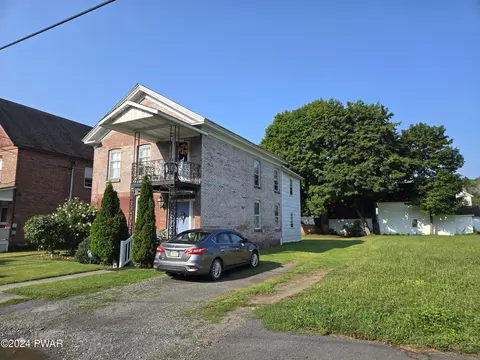 1234 East St, Honesdale, PA 18431