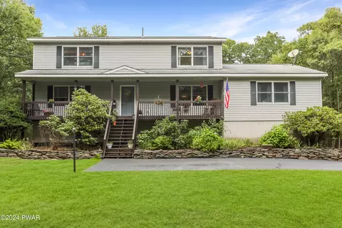 193 Overlook Dr, Milford, PA 18337