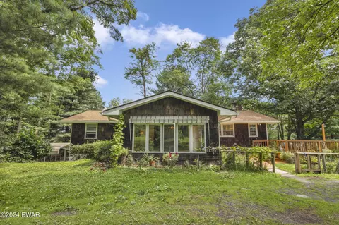76 Miller Dr, Honesdale, PA 18431