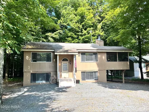 125 Rockway Rd, Lake Ariel, PA 18436
