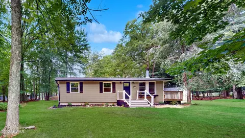 107 Hickory Rd, Milford, PA 18337