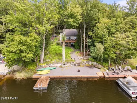 730 Lakeview Dr, Lake Ariel, PA 18436