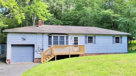 260 High Ridge Rd, Dingmans Ferry, PA 18328
