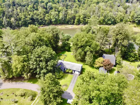 210 Delaware Dr, Narrowsburg, NY 12764