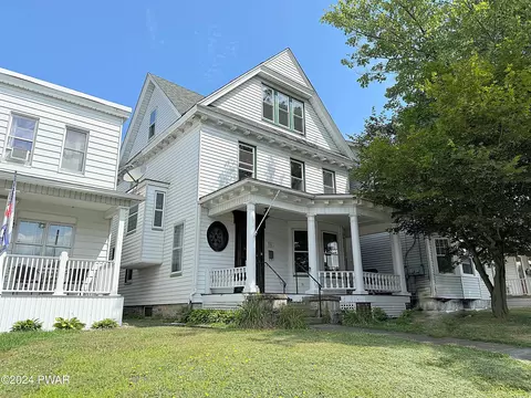306 Delaware Ave, Olyphant, PA 18447