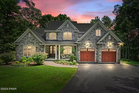 144 Mulberry Dr, Milford, PA 18337
