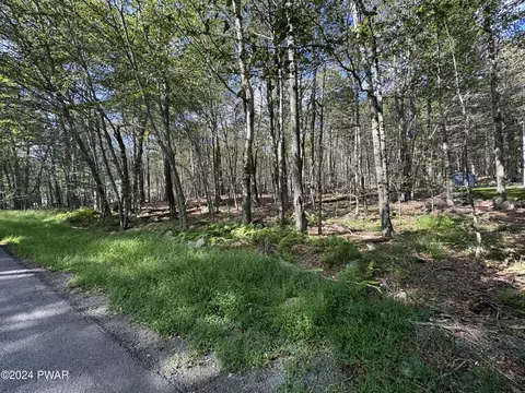 Apache Trail, Gouldsboro, PA 18424