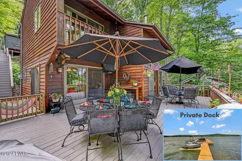 25 Summit Cir, Lakeville, PA 18438