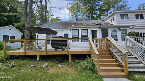 25 Nelson Rd, Lake Huntington, NY 12752