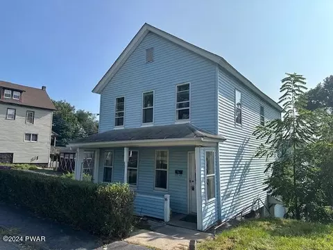 96 Farview St, Carbondale, PA 18407