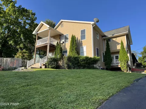222 Ridge St, Honesdale, PA 18431
