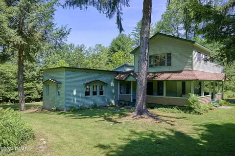55 Stone Arch Rd, Tyler Hill, PA 18469