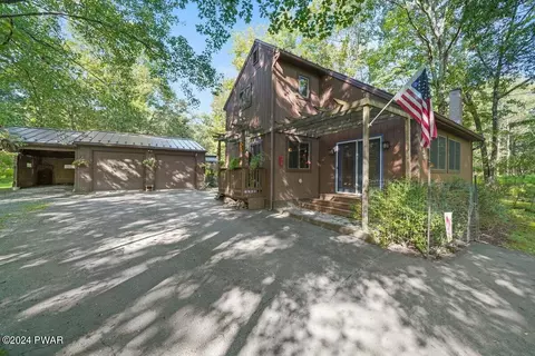 127 Hebula Rd, Milford, PA 18337