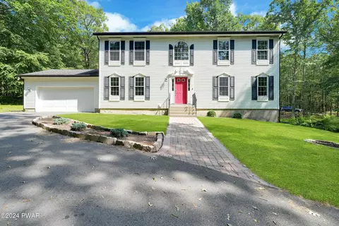 124 Beaver Rd, Milford, PA 18337