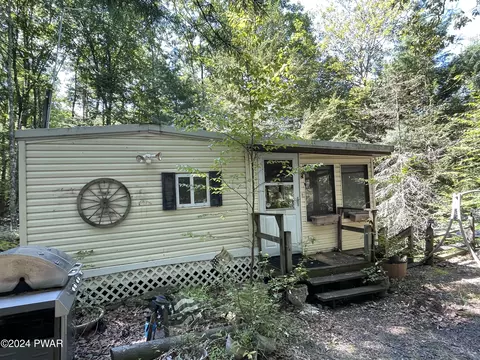 145 Shohola Pkwy, Shohola, PA 18458