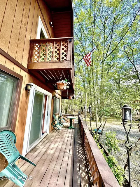 2391 Eagle Path, Bushkill, PA 18324 photo 13