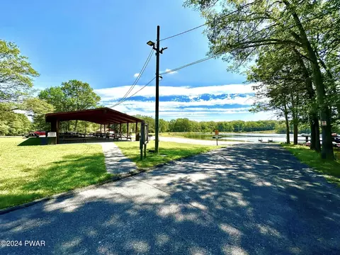 2391 Eagle Path, Bushkill, PA 18324 photo 34