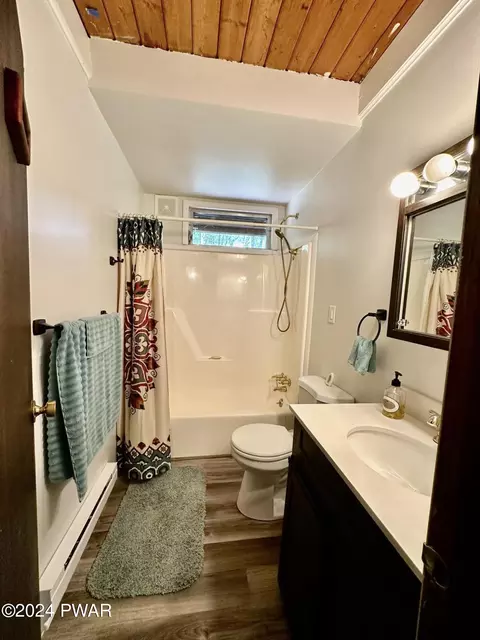 2391 Eagle Path, Bushkill, PA 18324 photo 9