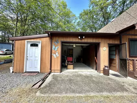 2391 Eagle Path, Bushkill, PA 18324 photo 20
