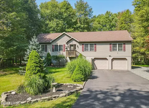 96 Wild Turkey Cir, Lake Ariel, PA 18436