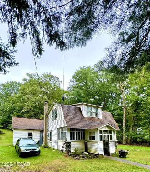 934 Rt 402, Hawley, PA 18428