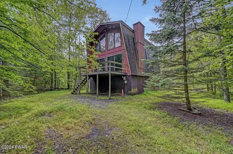 41 Underwood Ln, Lake Ariel, PA 18436