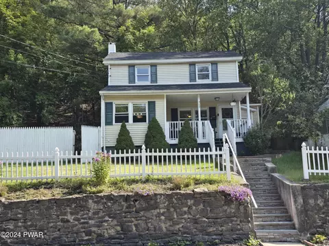 17 Grandview Ave, Port Jervis, NY 12771
