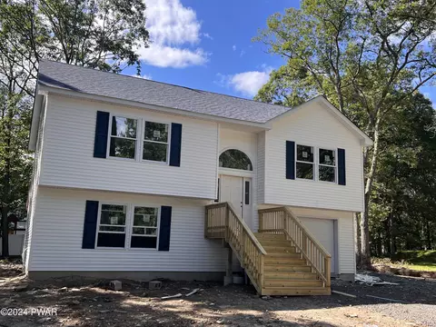 164 Sunrise Dr, Milford, PA 18337