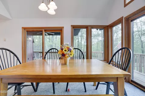 1326 Deer Run, Bushkill, PA 18324 photo 2