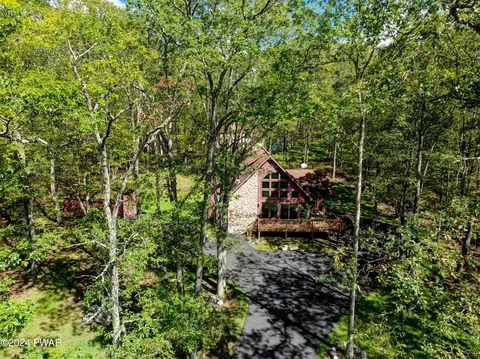 1326 Deer Run, Bushkill, PA 18324