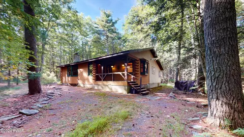 161 Coursen Rd, Shohola, PA 18458
