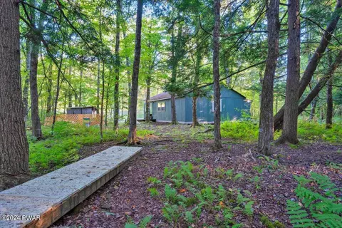 94 Swamp Rd, Pleasant Mount, PA 18453