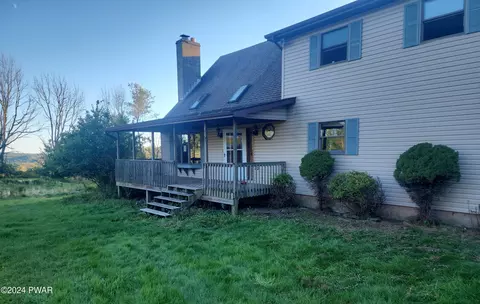 5 Wild Acres Dr, Honesdale, PA 18431