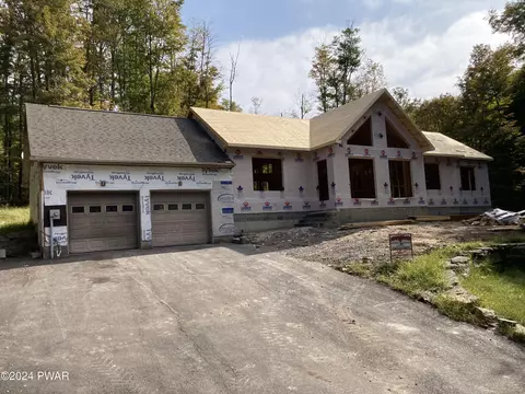 94 Reid Rd, Lake Ariel, PA 18436
